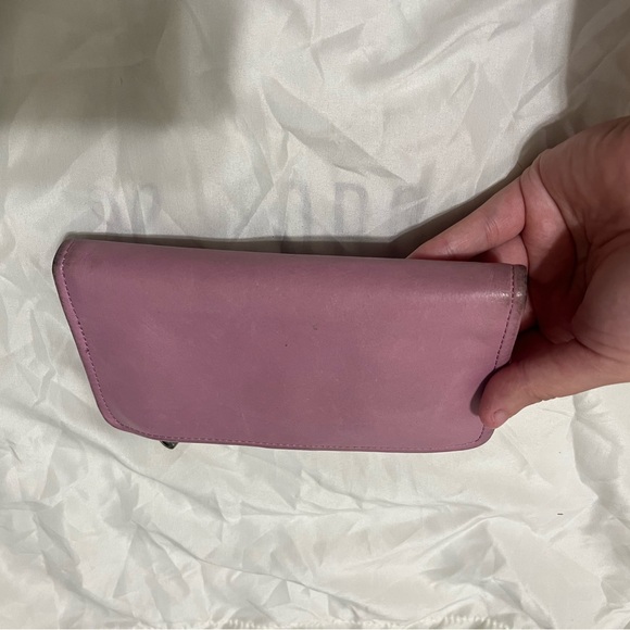 HOBO Pink Leather Wallet Classic Design - Picture 4 of 4